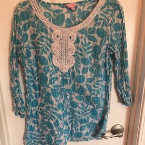 Lilly Pulitzer Lightweight Blue and White Top SM